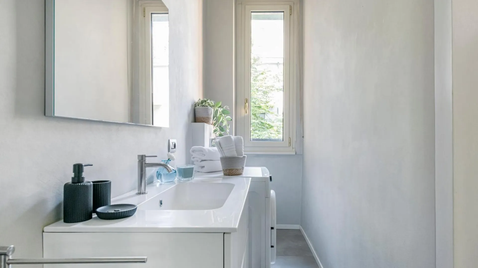 Apartament Luminosa E Spaziosa Dimora Nel Centro Di Milano